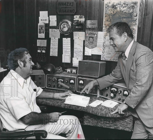 1975, Ham Operator Brazeal & Jack Manning Providing Outside Contact - Historic Images