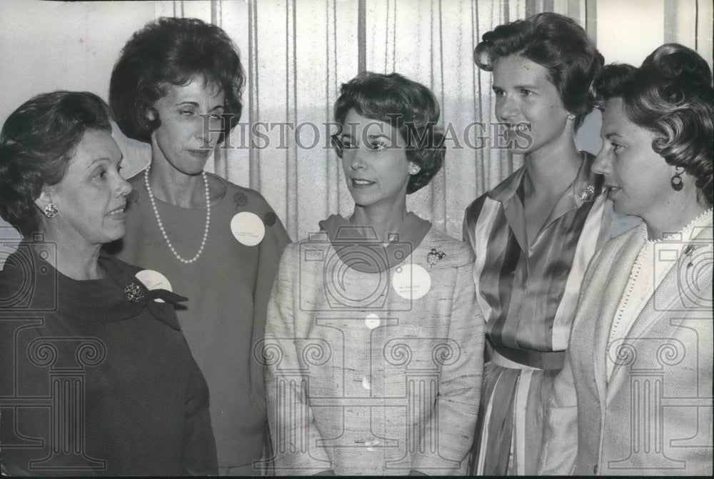 1964, Mrs. Milton Cummings, Others at Distinguished Huntsville Event - Historic Images