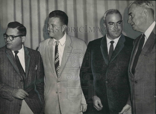 1958, Bill Mapes of Alabama & other broadcasters at convention - Historic Images