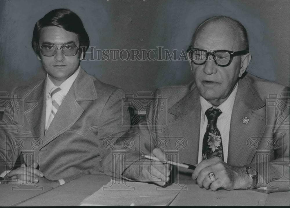 1975 Press Photo Charles Martin, Vestavia, Alabama City Manager, Other at Meet - Historic Images