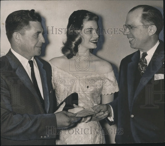 1958, Alabama's Maid of Cotton Margaret McClinton of Hueytown - Historic Images