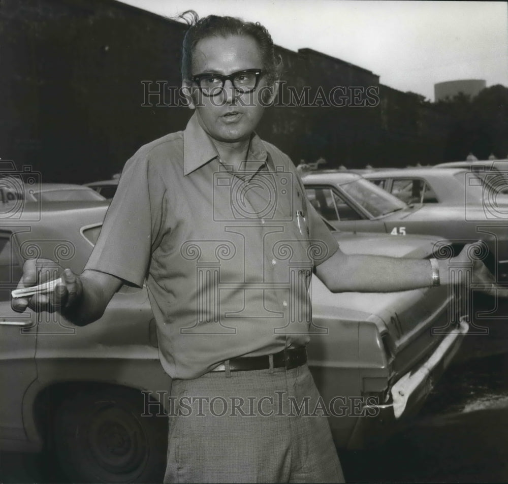 1971, D. P. Stricklin, Owner Yellow Cab Company, Not Enough Drivers - Historic Images