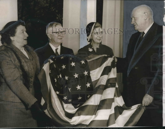 1954 American Flag presented to Arlington Shrine by DAR Chapter - Historic Images