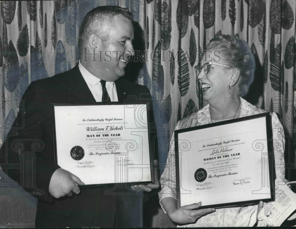 1966 Press Photo State Senators Bill Nichols and Lulu Palmer receive awards-Historic Images