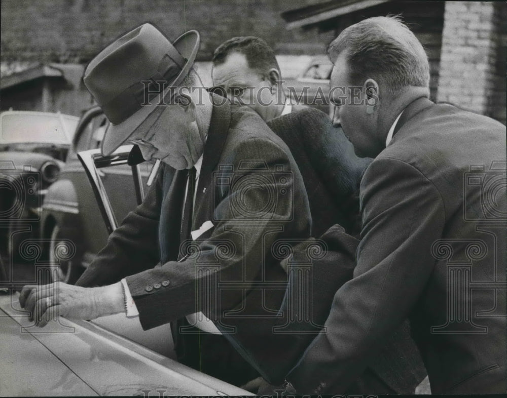 1958 Frank Lindsey, Lottery Suspect, Searched by Federal Officers - Historic Images