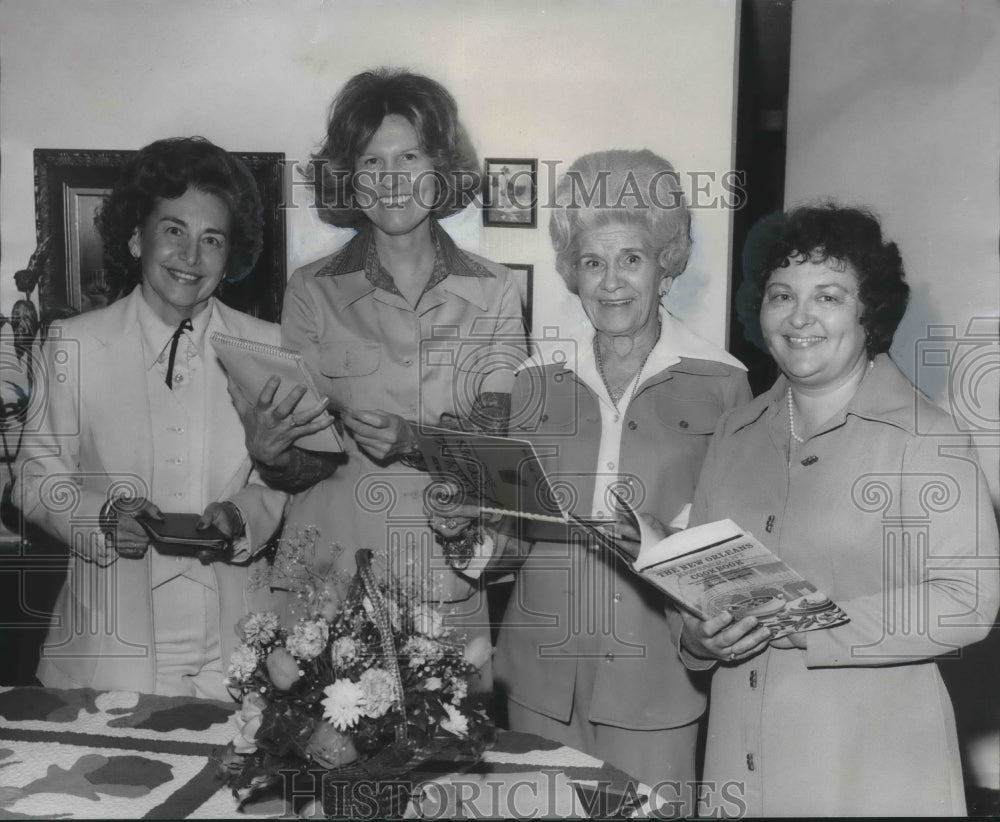 1977, Martha Simmons, Bernice Morris, Others of Goodwill Industries - Historic Images
