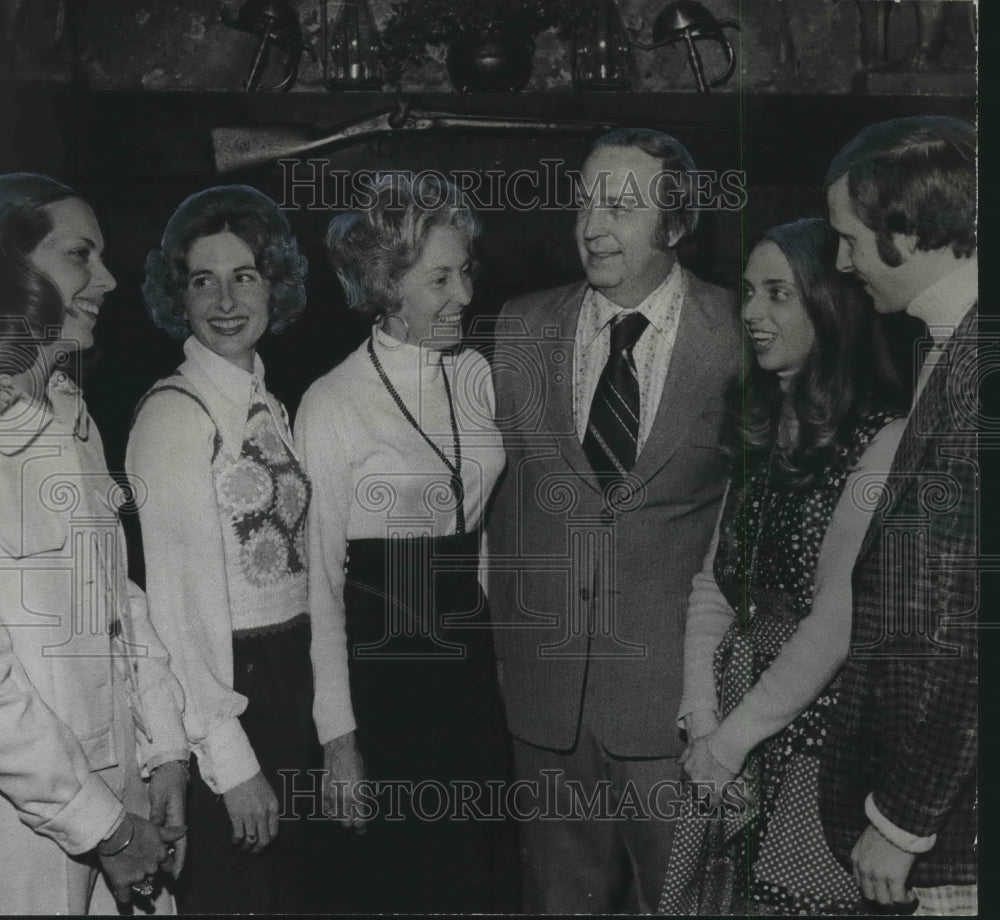 1973 Press Photo Group Gets Together For Party - abno08420 - Historic Images