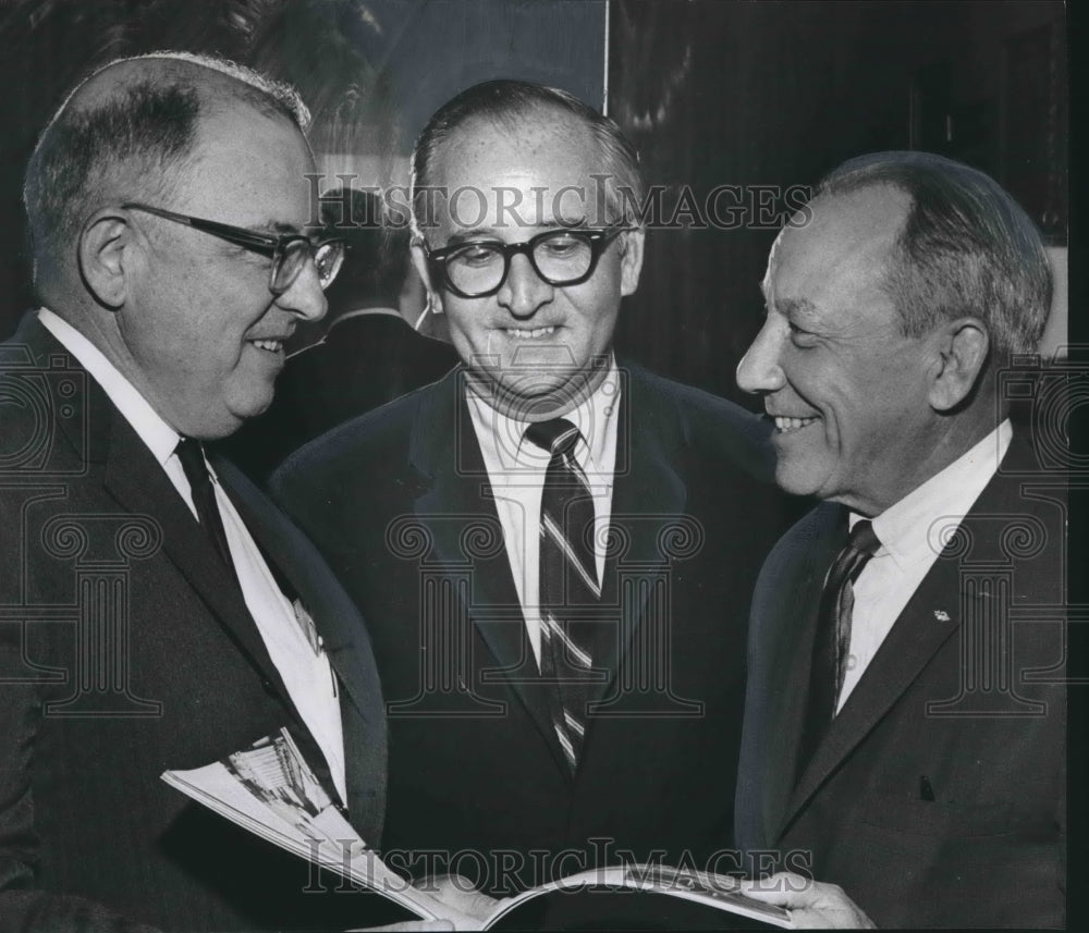 1965, Medical Leaders from State, Local and National Areas Meet - Historic Images