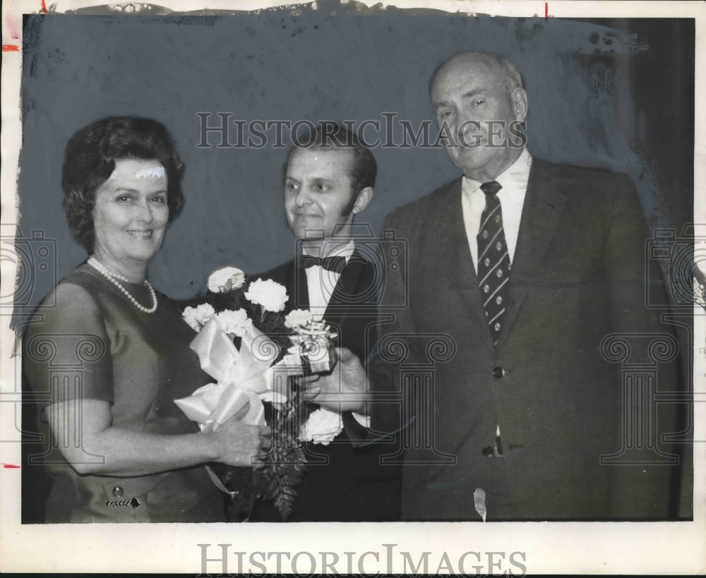 1970, Mrs. Joseph Simpson being honored, Karoly Barta and Thad Holt - Historic Images