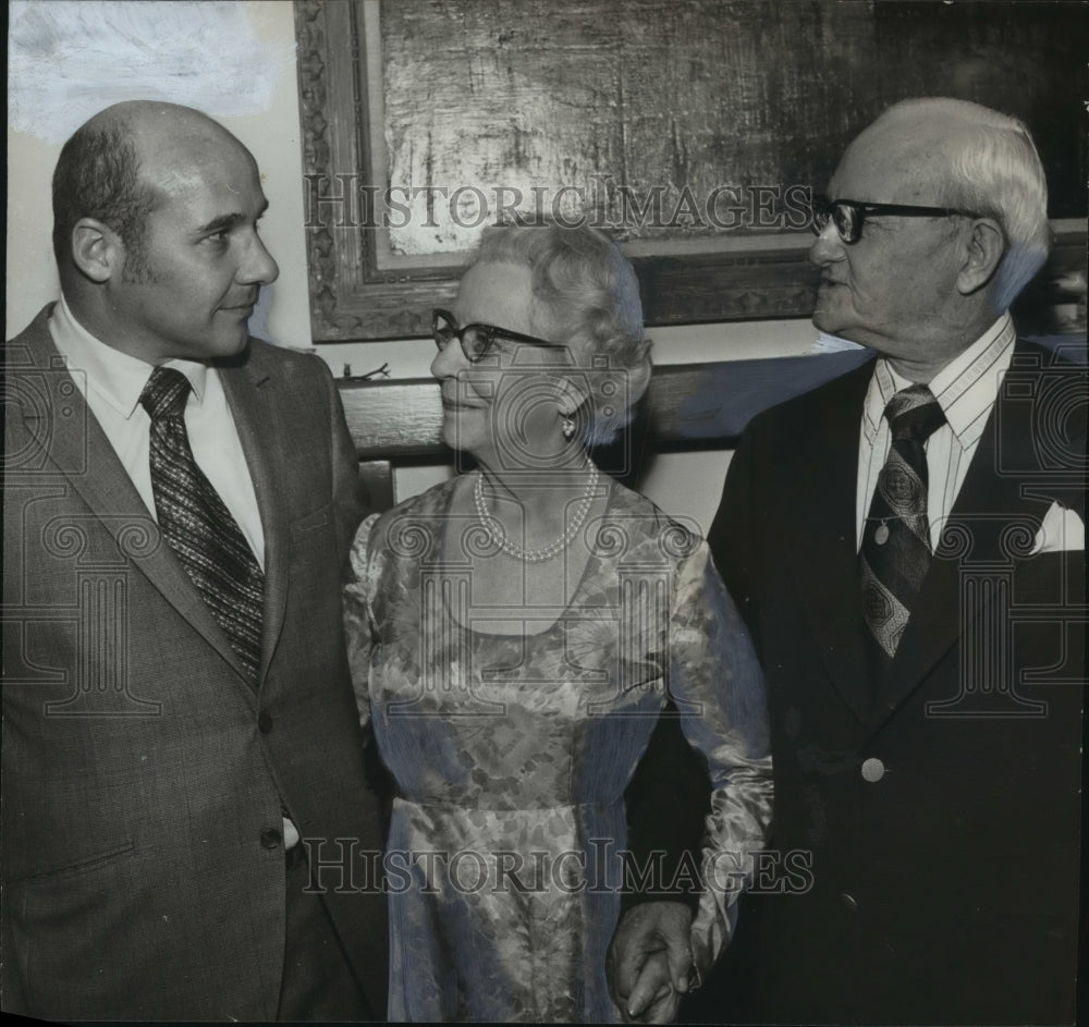 Press Photo Mr. & Mrs. Hughes Kennedy, Jr at a social - abno08664 - Historic Images