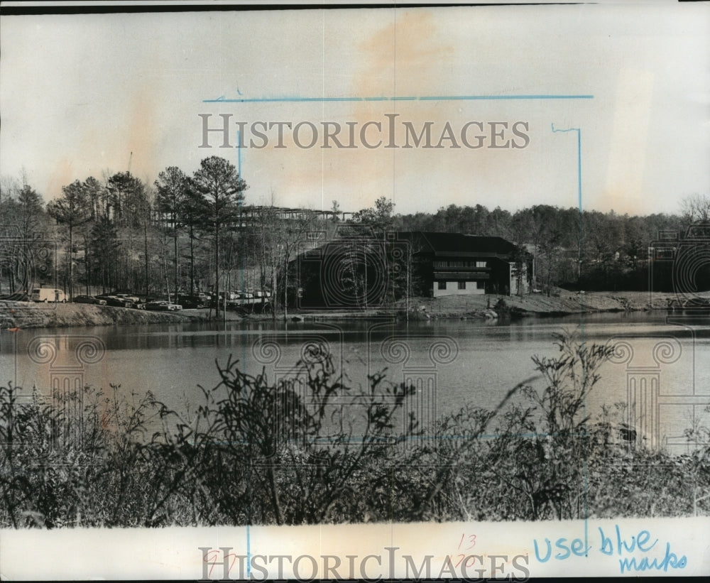 1977 Riverchase Country Club is Growing Along the Cahaba River - Historic Images