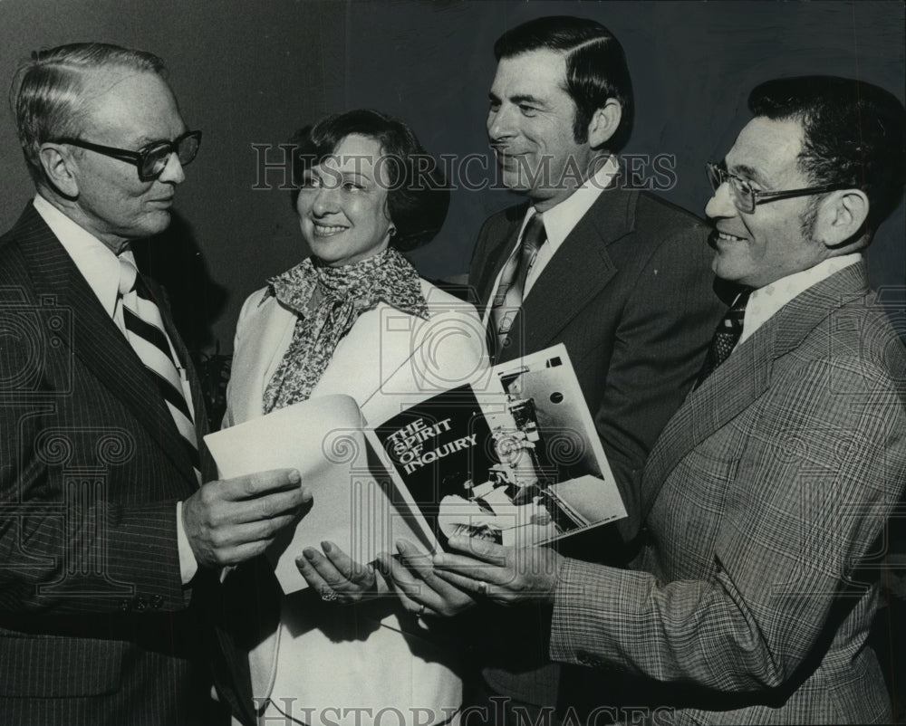 1977 Press Photo Group Trying to Find Cure for Retinitis Pigmentosa - abno08802 - Historic Images