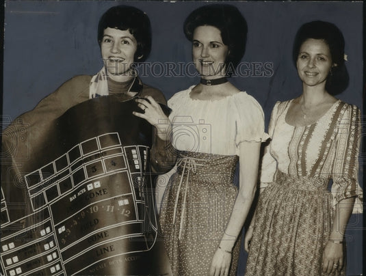 1971, Mrs. Jerome Lanning, Mrs. H.B. Lee, Mrs. Jimmy Nunis - Historic Images