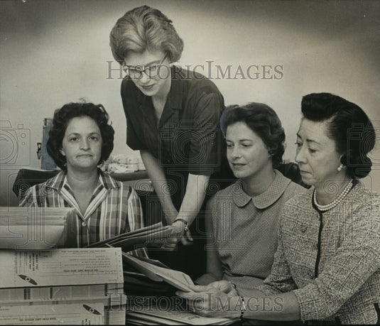 1965, Women's Group Plans Campaign - abno08928 - Historic Images