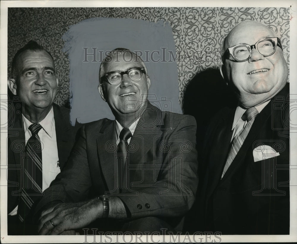 1971, R.O. Magnusson and Agricultural agents elect - abno08962 - Historic Images