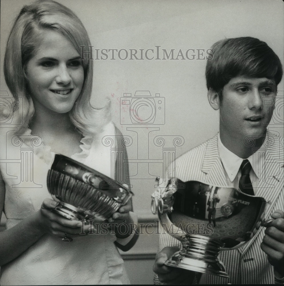 1969 Press Photo Golf Tournament champs Debbie Phillips, Charles &quot;Bubba&quot; Major- Historic Images