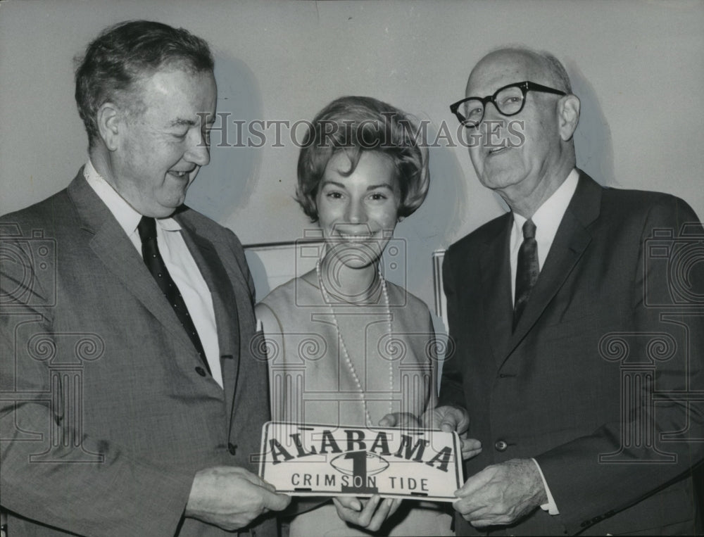 1967, Senators John Sparkman &amp; Lister Hill Join Alabama No. 1 Club - Historic Images