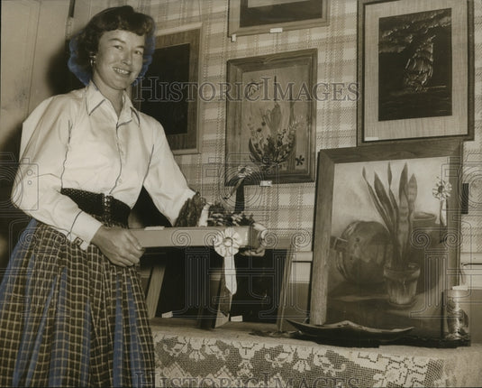 1955, Mrs. Gordon McEachern, Chairman Pirate's Alley Art Exhibit - Historic Images