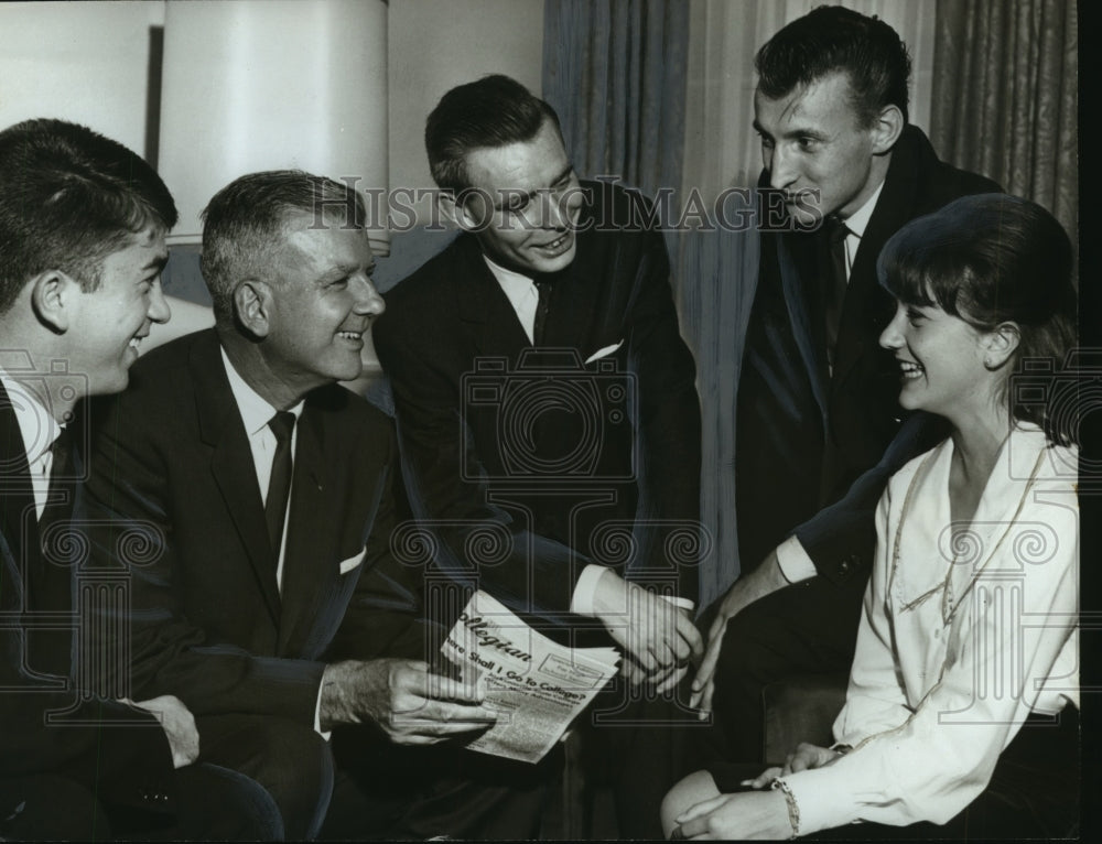 1964, Dr. Kermit Johnson and other educators at Jacksonville forum - Historic Images