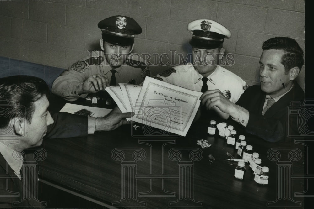 1970 Fairfield Policemen with Certificates for Narcotics Work - Historic Images