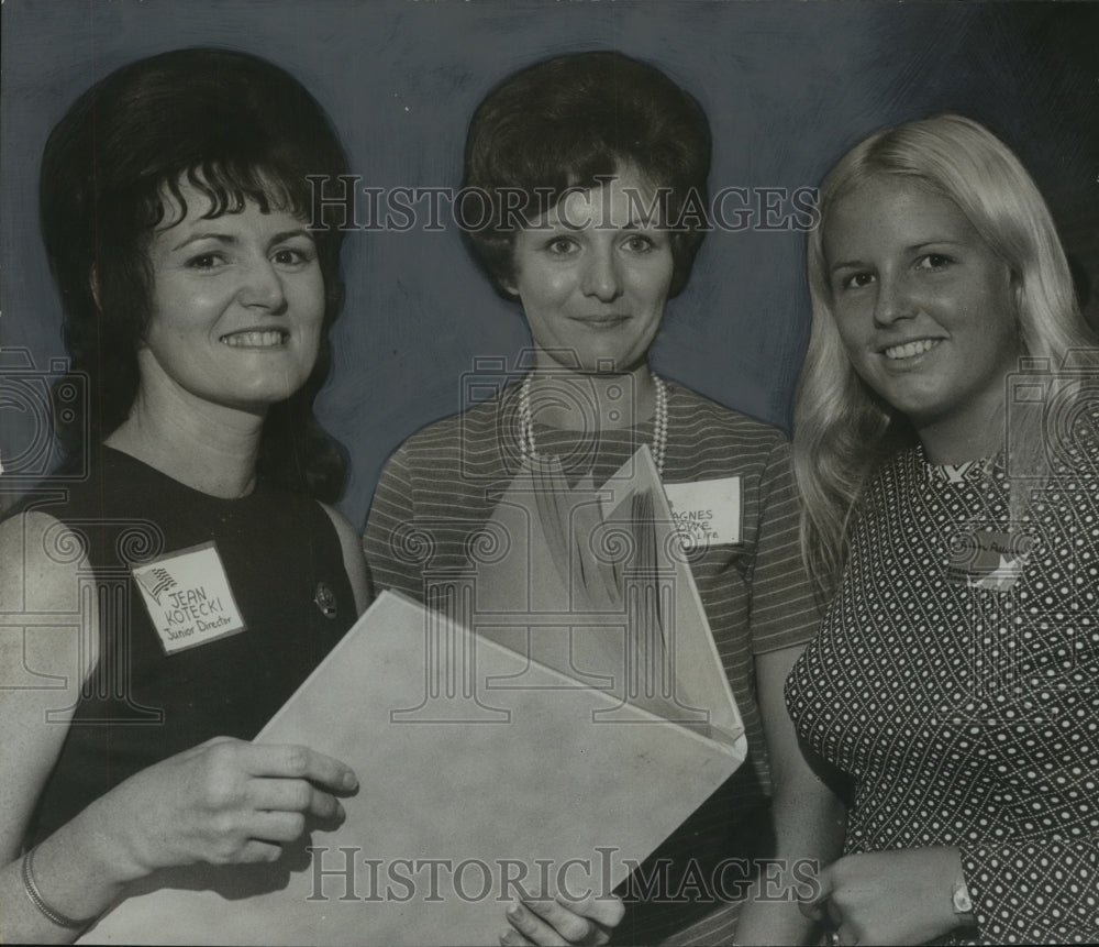 1972, Group Attending AFWC Junior Conference - abno09192 - Historic Images