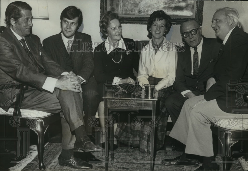 1971, Mrs. William Robertson &amp; others discuss Birmingham ArtsFestival - Historic Images