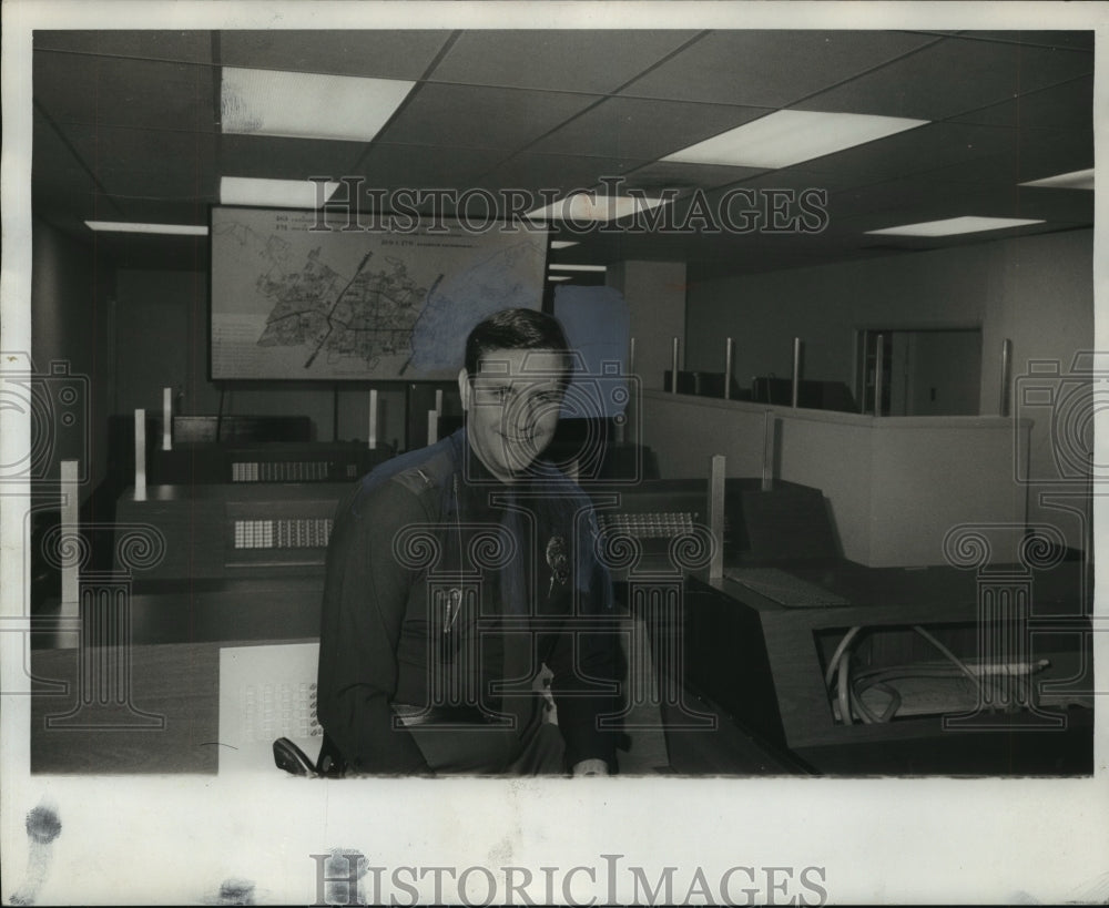 1971 Press Photo Lieutenant George Howze of the Birmingham Police Department-Historic Images