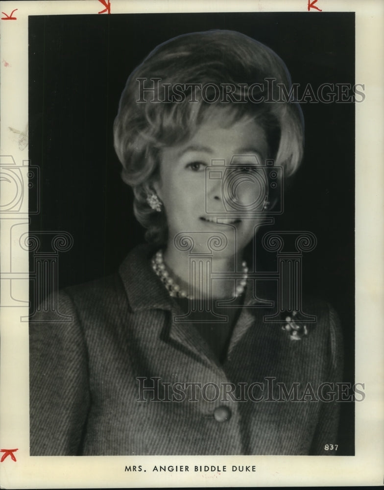1975 Press Photo Robin Chandler Duke promo for speech in Homewood, Alabama - Historic Images