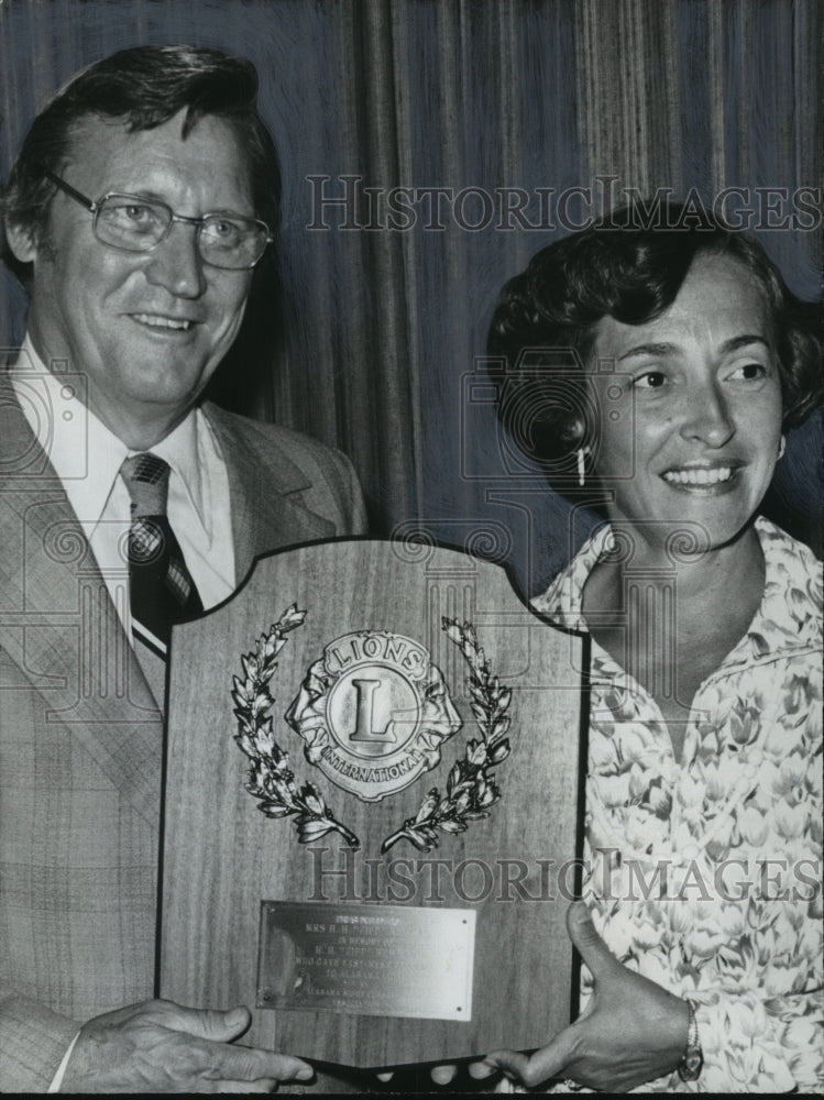 1977, Parks Scott gives award to Zipp Newman's daughter for baseball - Historic Images