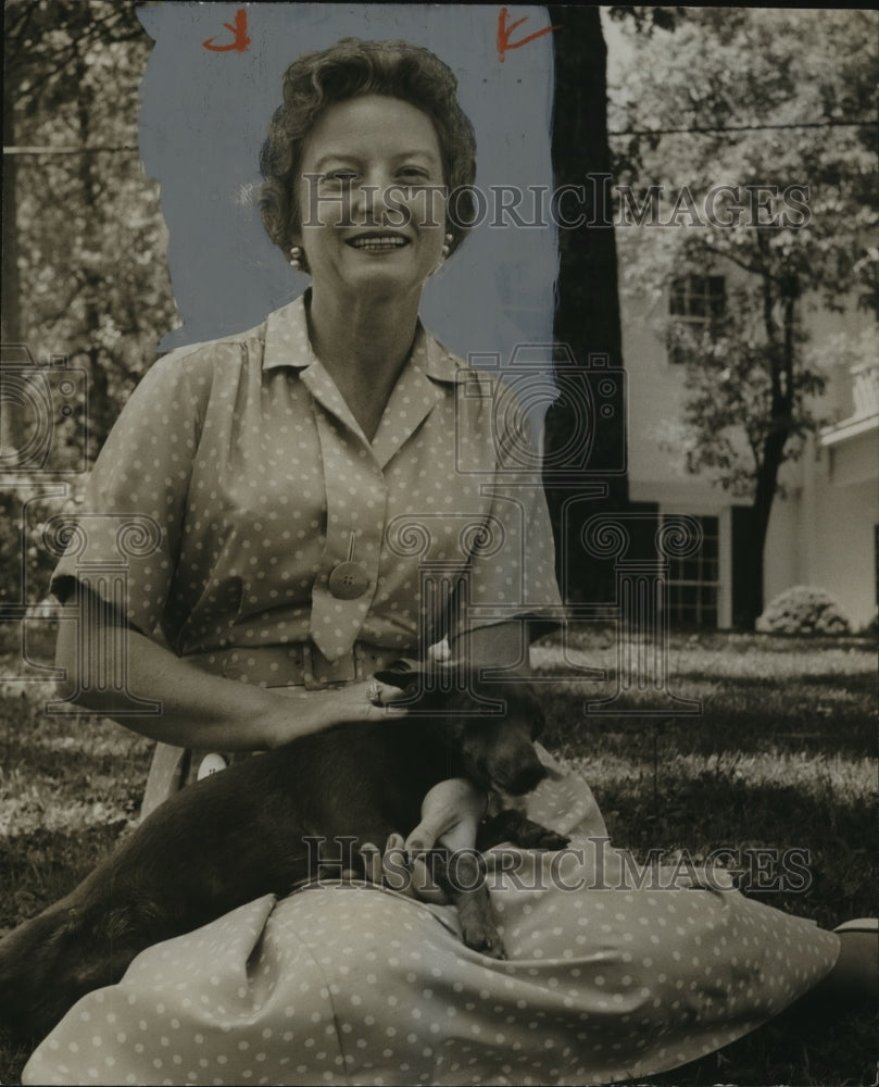 1959, Mrs. M. T. Lanier, Leader of Bessemer, Alabama PTA - abno09404 - Historic Images