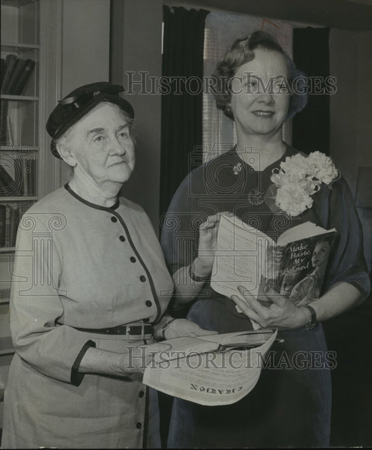 1962, Mrs. Gordon Thompson, writer & Thelma Thompson Slayden - Historic Images