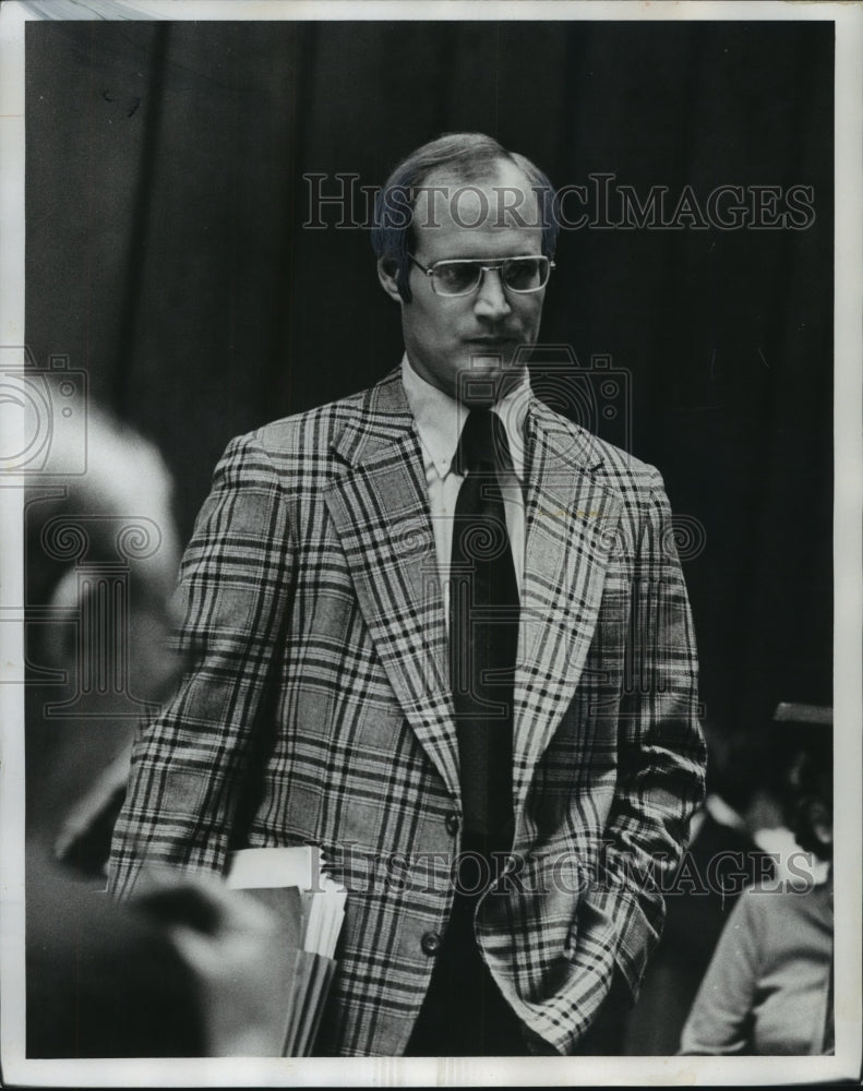 1976 Press Photo Attorney William Long - abno09493 - Historic Images