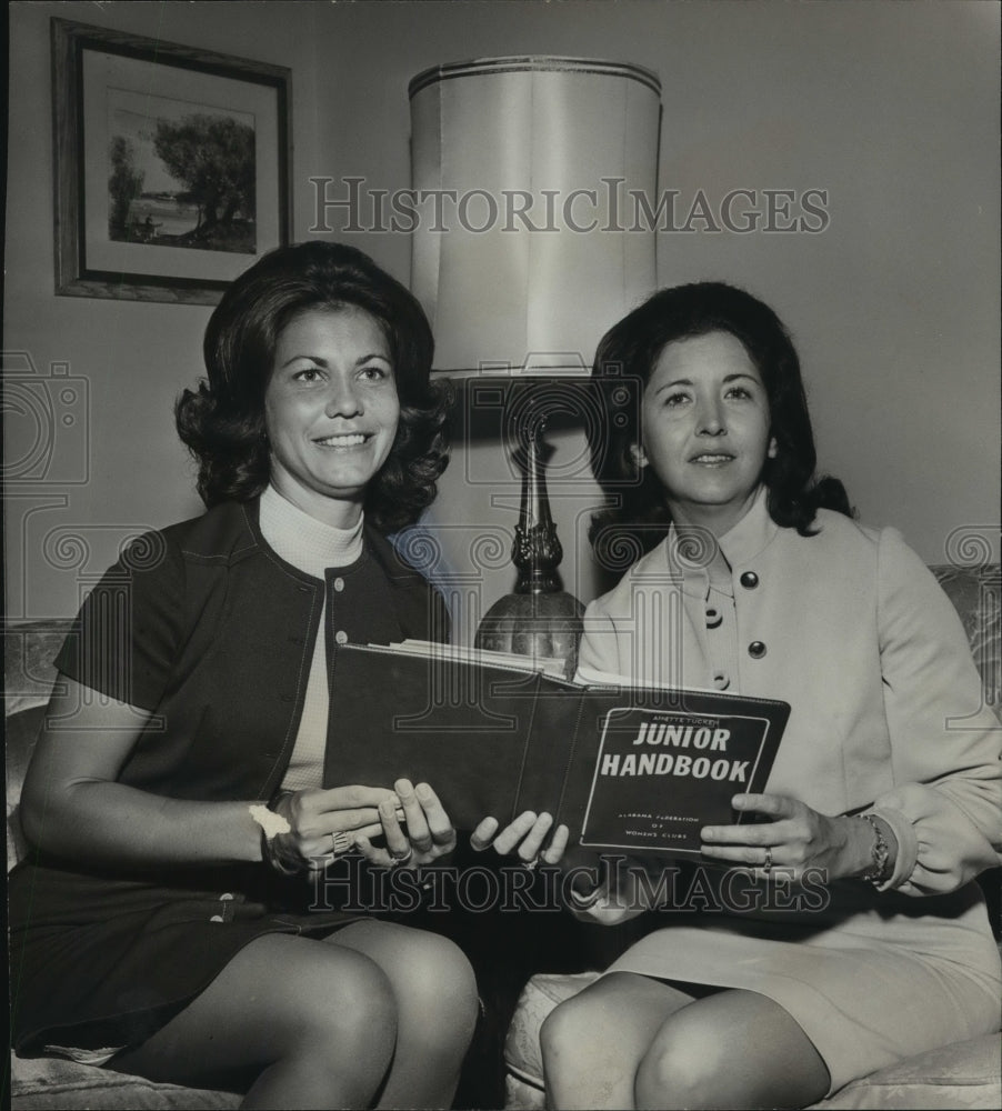 1973, Mrs. Jerome Tucker and Mrs. James Lowery - abno09608 - Historic Images