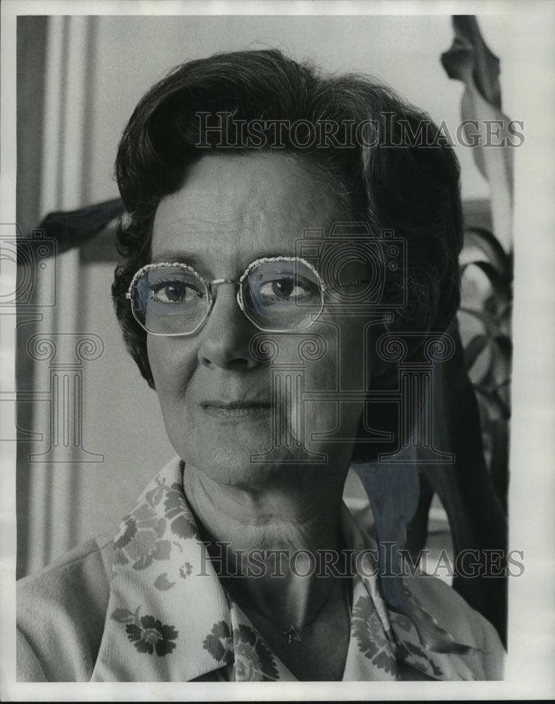 1976 Press Photo Mrs. Cecile Leonard, Shelby County Alabama Library Director - Historic Images