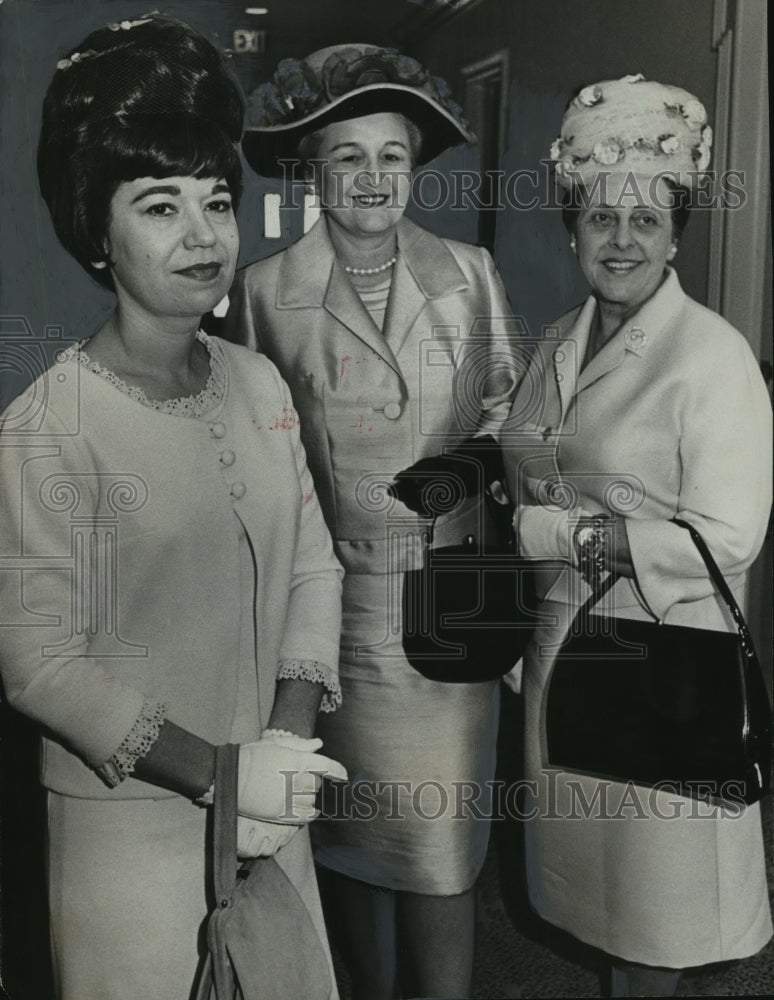 1966 Press Photo Wives of Shriners at luncheon in Birmingham, Alabama-Historic Images