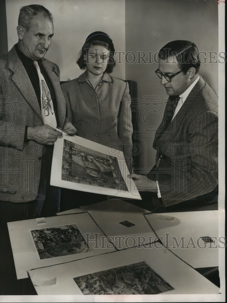 1953, Birmingham Museum of Art Officials Look at Prints - abno09789 - Historic Images