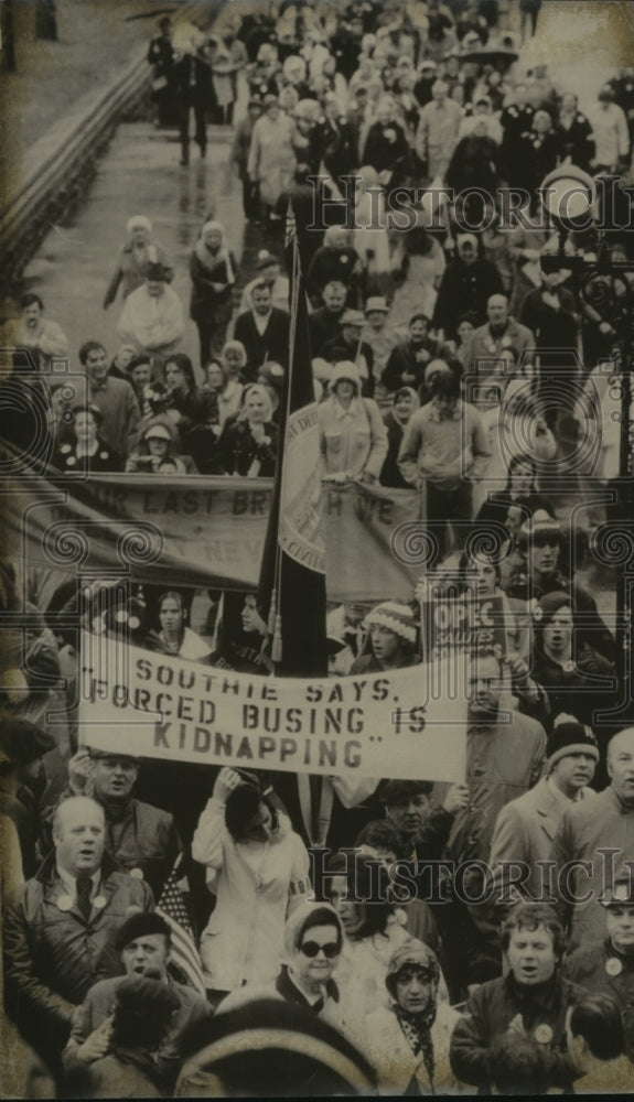 1975 Mrs. Louise Day Hicks & others, protest, Washington, DC - Historic Images