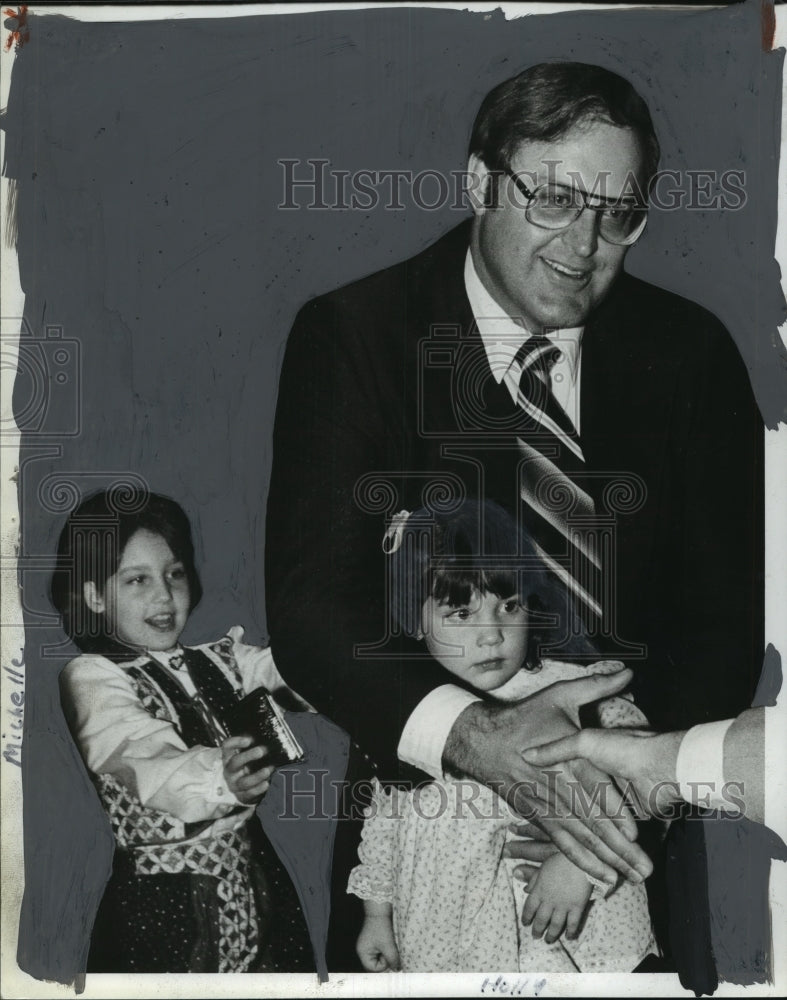 1981, Jefferson County Civil District Judge Wayne Thorn &amp; Daughters - Historic Images