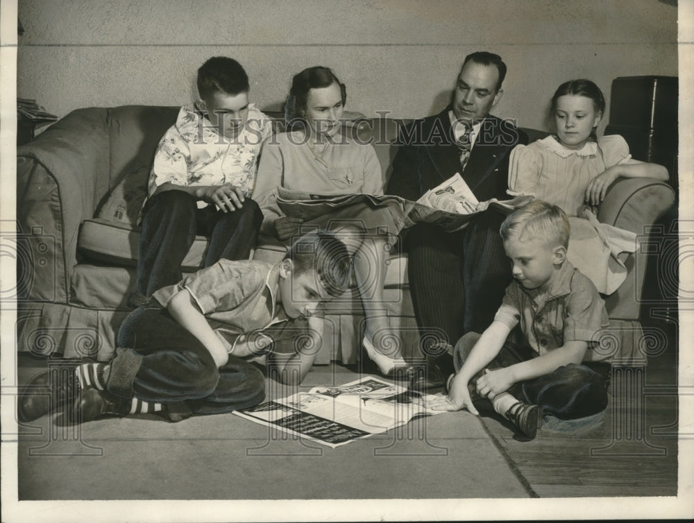 1946, Mr. and Mrs. George Patterson and family - abno10125 - Historic Images