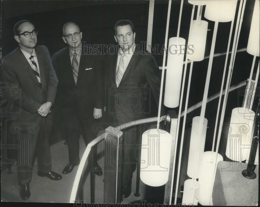 Press Photo Harris Saunder Sr. & others, Saunders Company - abno10240 - Historic Images