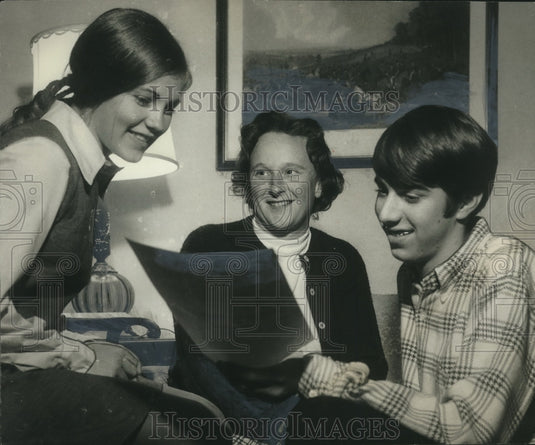 1969, Mrs. Peter G. Smith studying with students,Junior League - Historic Images