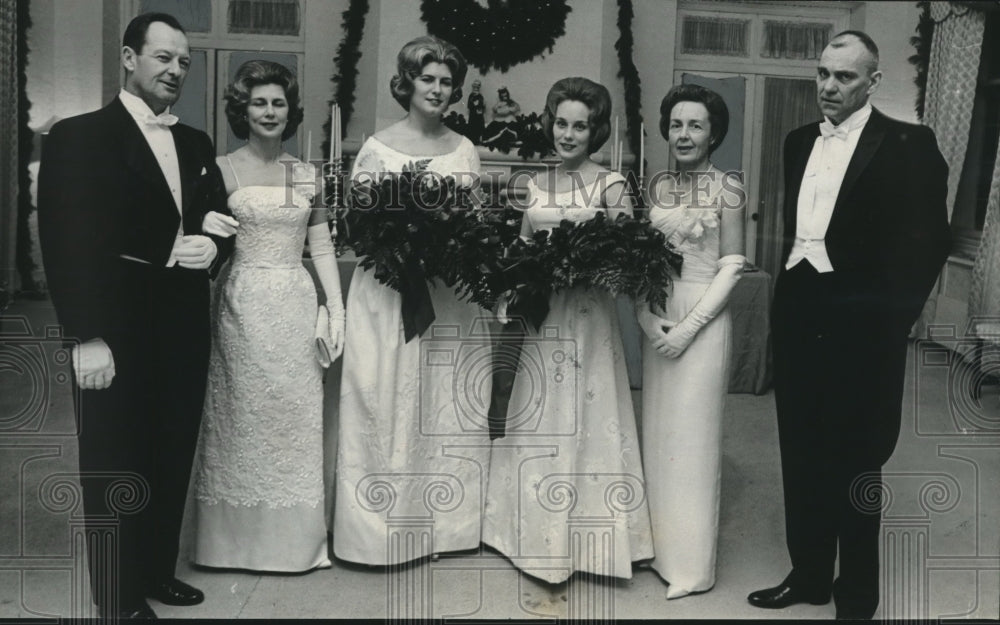 Debutantes Emily Dixon Taylor and Elizabeth Allison Comer Presented - Historic Images