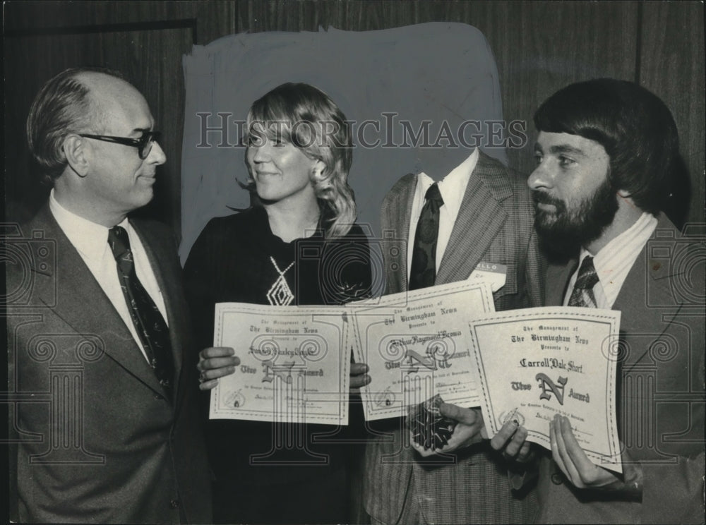 Press Photo Birmingham News Staff Get &#39;Big N&#39; Awards For Creative Enterprise - Historic Images