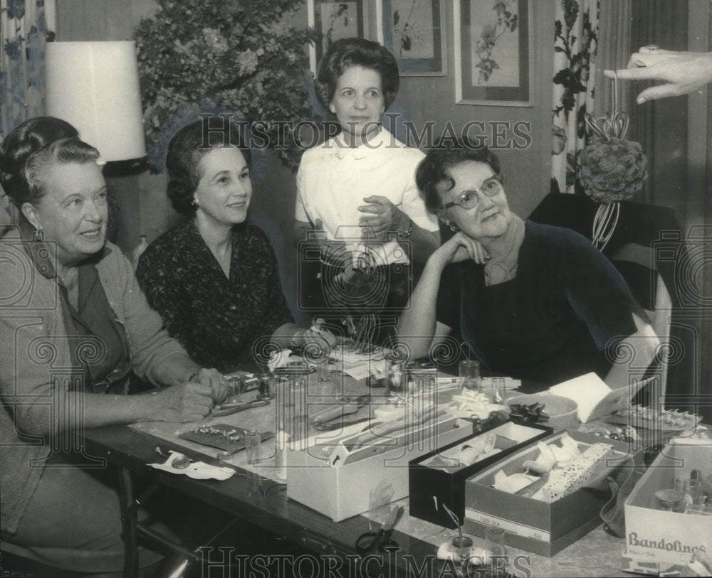 1969, Mrs. Ben Stabile &amp; Other Clubwomen Complete Holiday Decorations - Historic Images