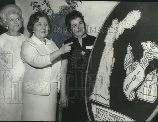 1970, Mrs. Annie Lou Samply & others, Cahaba meeting, Siluria, AL - Historic Images