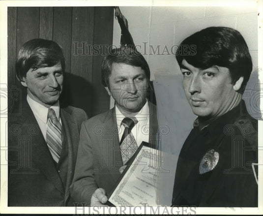 1980, Officer W.D. Thomas of Birmingham AL police department & others - Historic Images