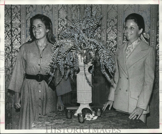 1975, Mrs. William Rushton, Mrs. Robert Shook at Benefactors' Dinner - Historic Images