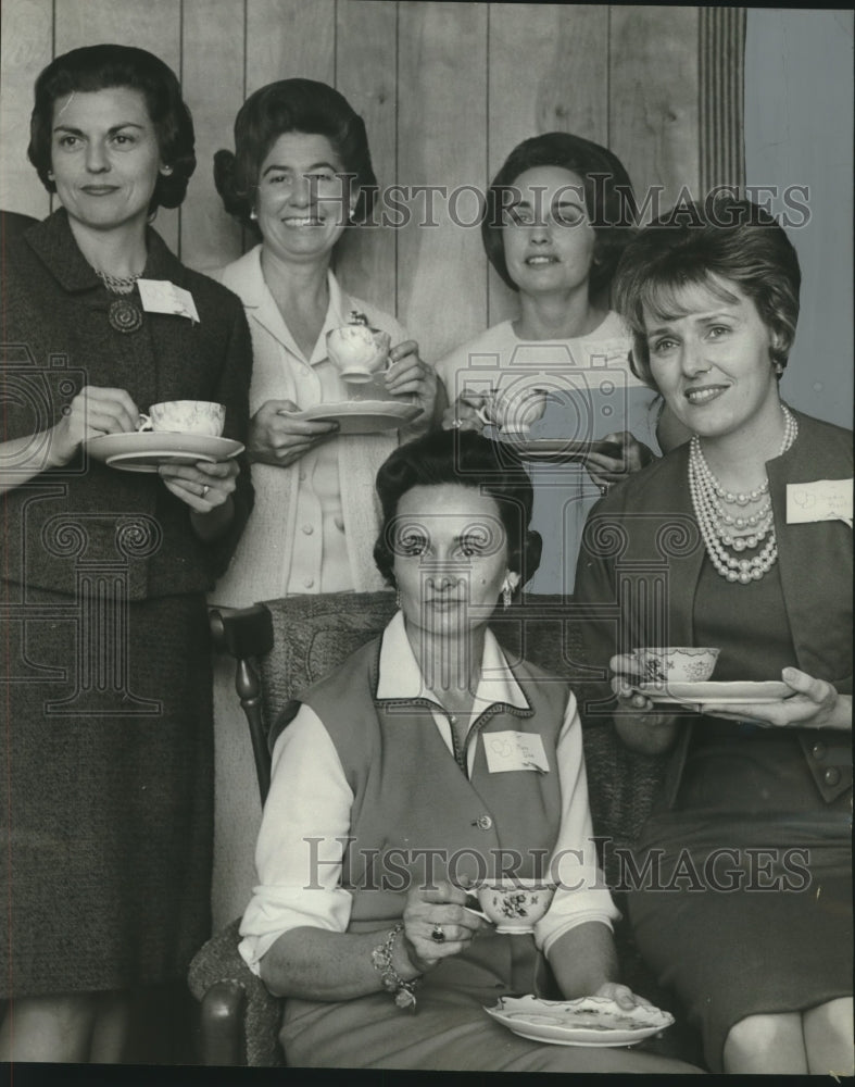 1965 New Members of the Children's Service League - Historic Images