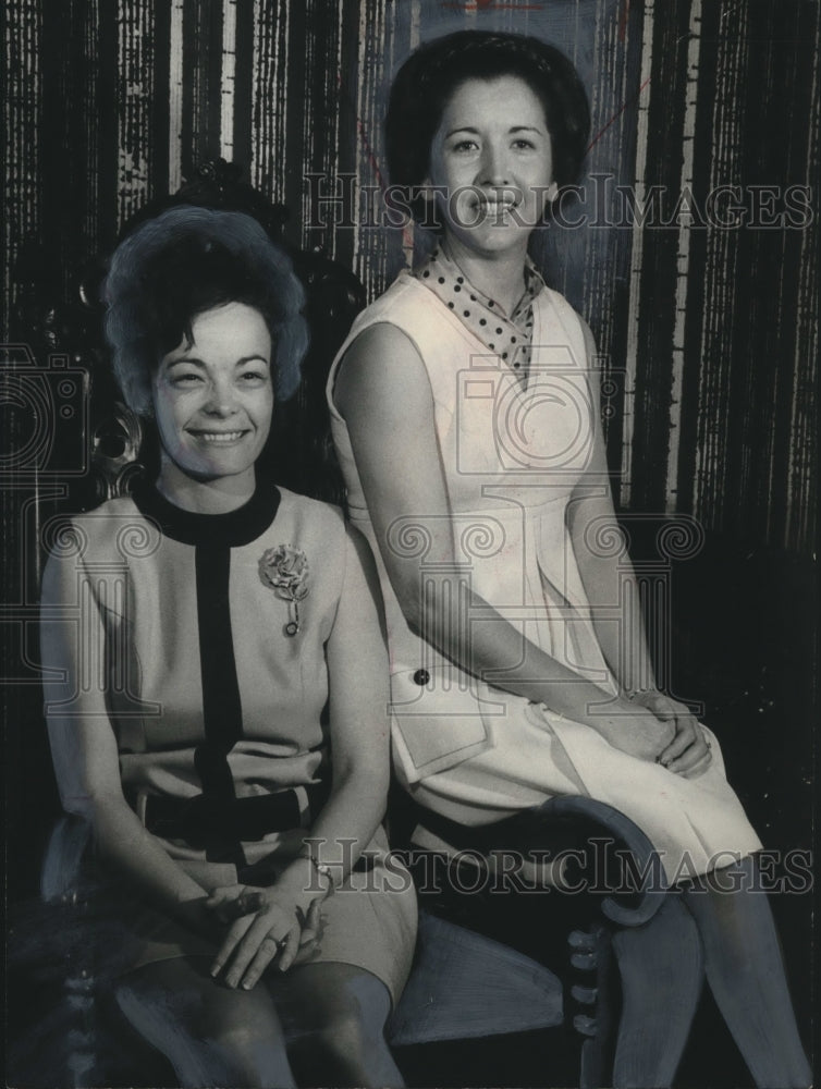 1970 Clubwomen Mrs. Lamar Sloan and Mrs. Jerome Tucker - Historic Images