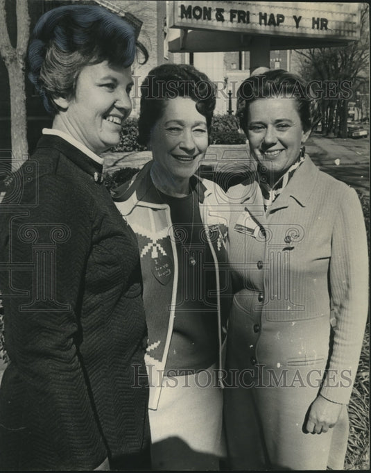 1971, Miss Maurine Slaughter & members of Woman's Club, Alabama - Historic Images